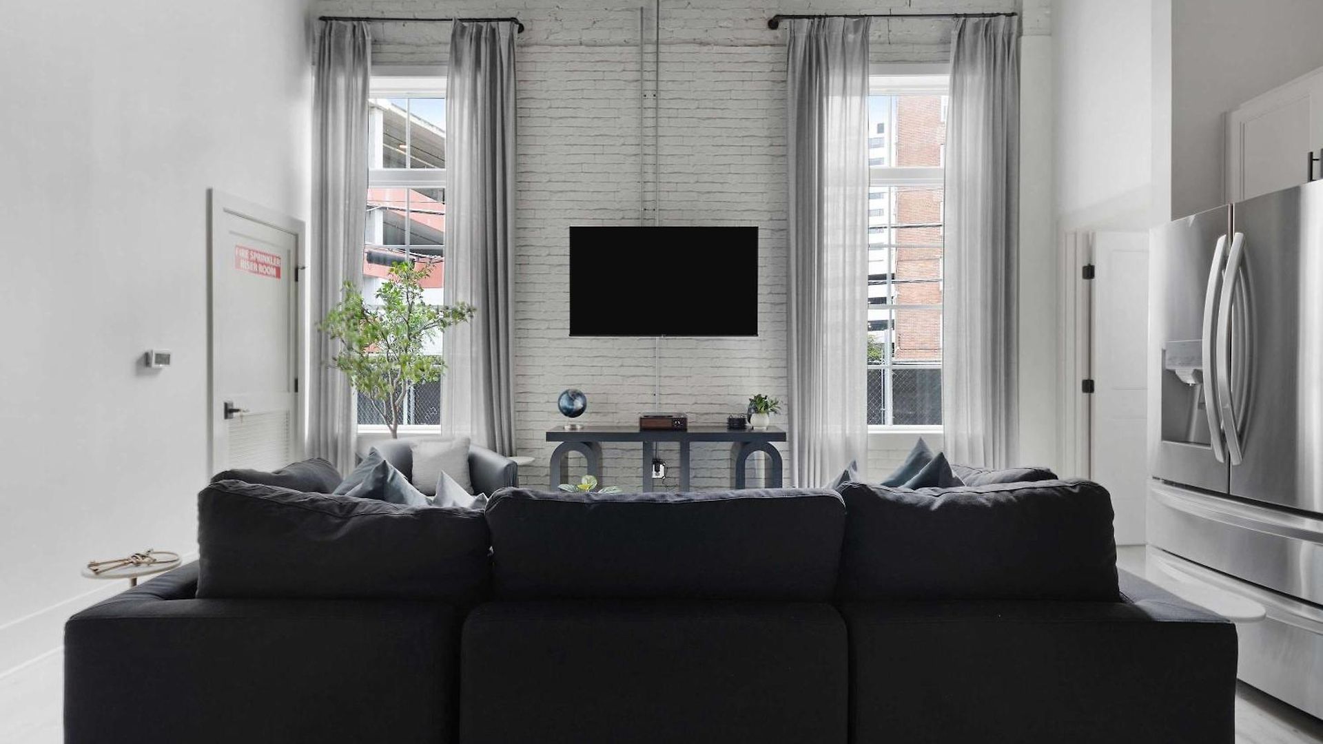 Dibs On By Maddox Apartment *