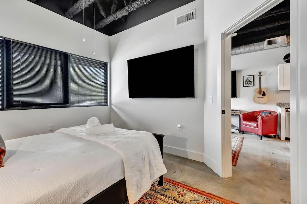 Modern Music Getaway Apartment *