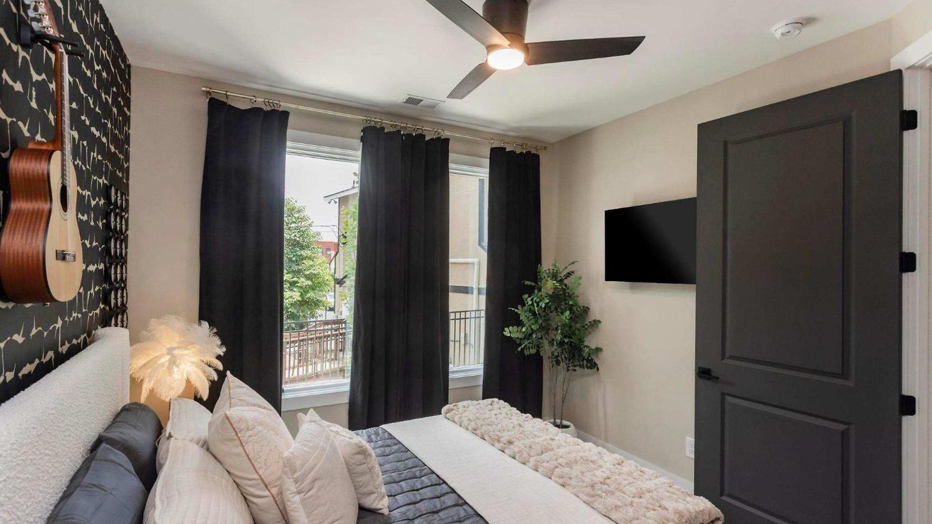 Brand New Elegance Rooftop Views Of Holiday home *
