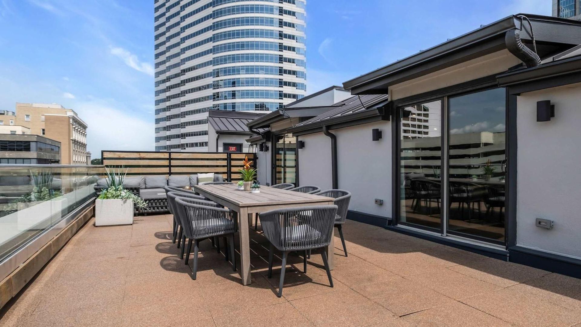 Skyline With Penthouse & Rooftop Deck 6br By Maddox Nashville