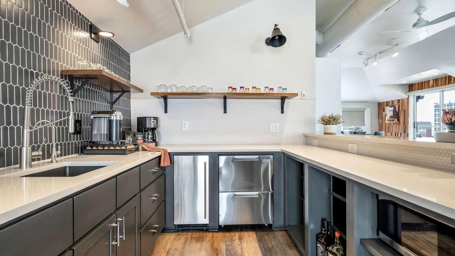 Skyline With Penthouse & Rooftop Deck 6br By Maddox Nashville