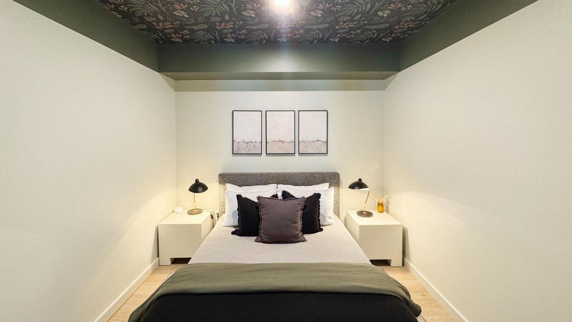 Holiday home Layla's Downtown Nash Retreat | Walk To Broadway - Pool, Gym, Private Balcony, And More!