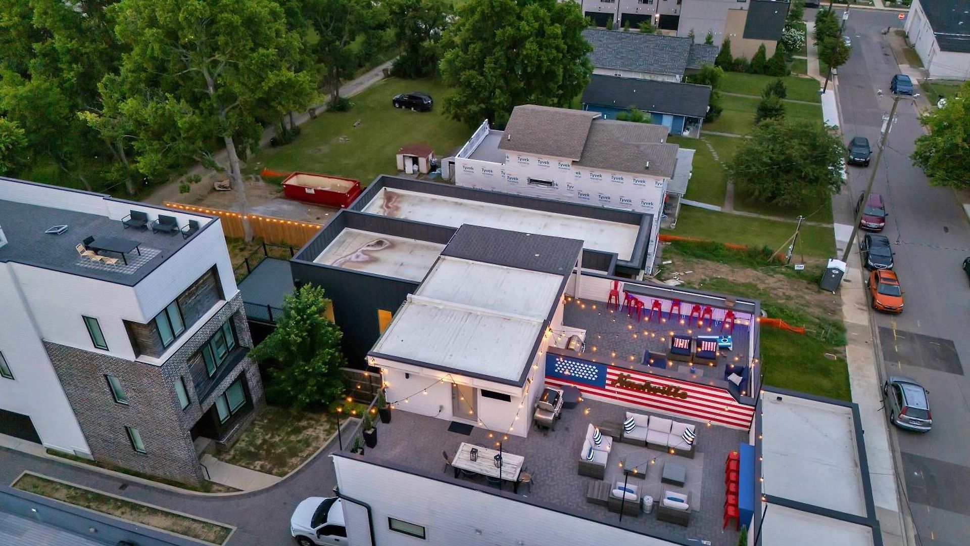 Ultimate Rooftop Double Games Bbq Skyline Views *