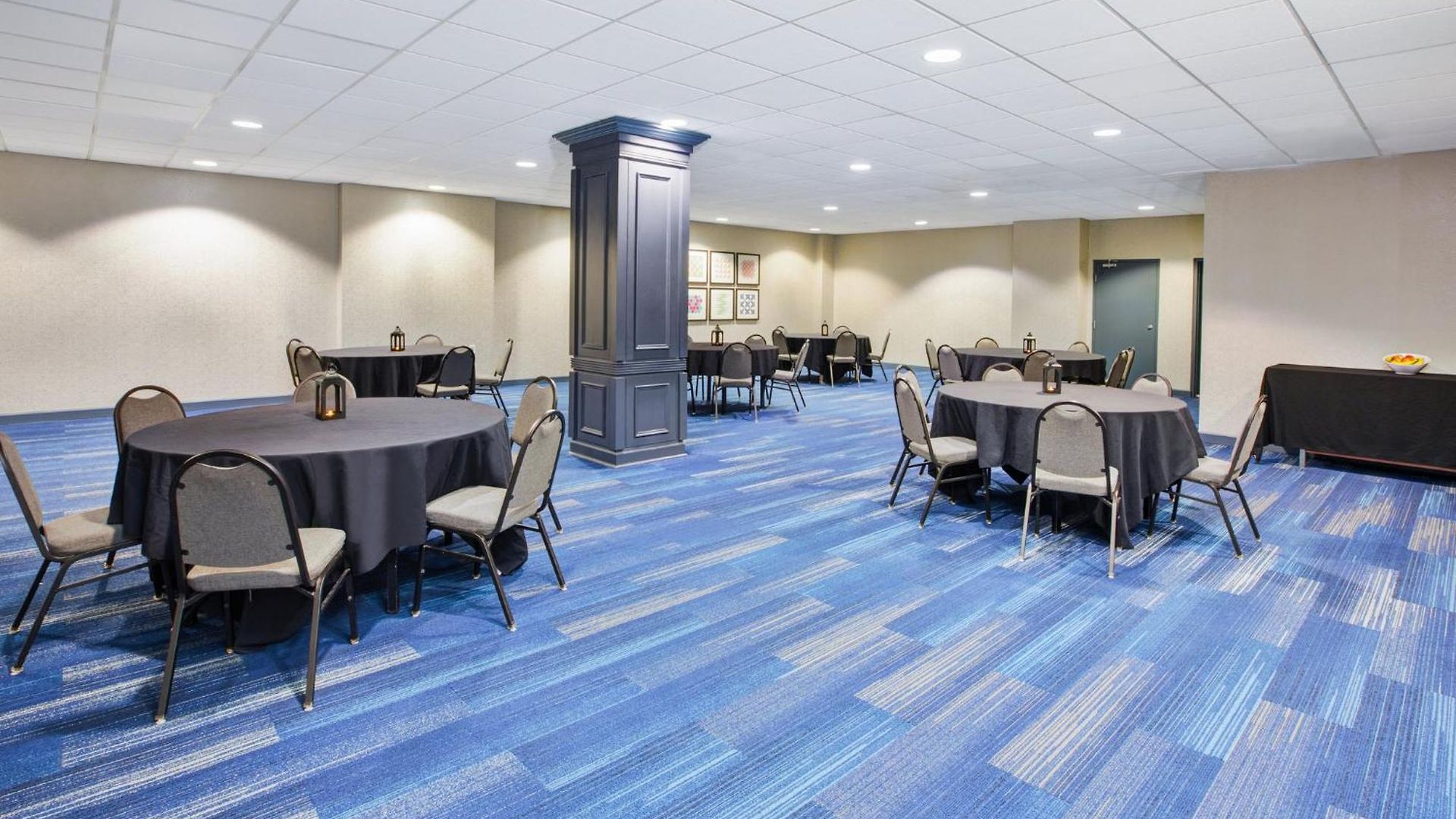 Hotel Express Nashville-downtown - Broadway By Ihg 3*