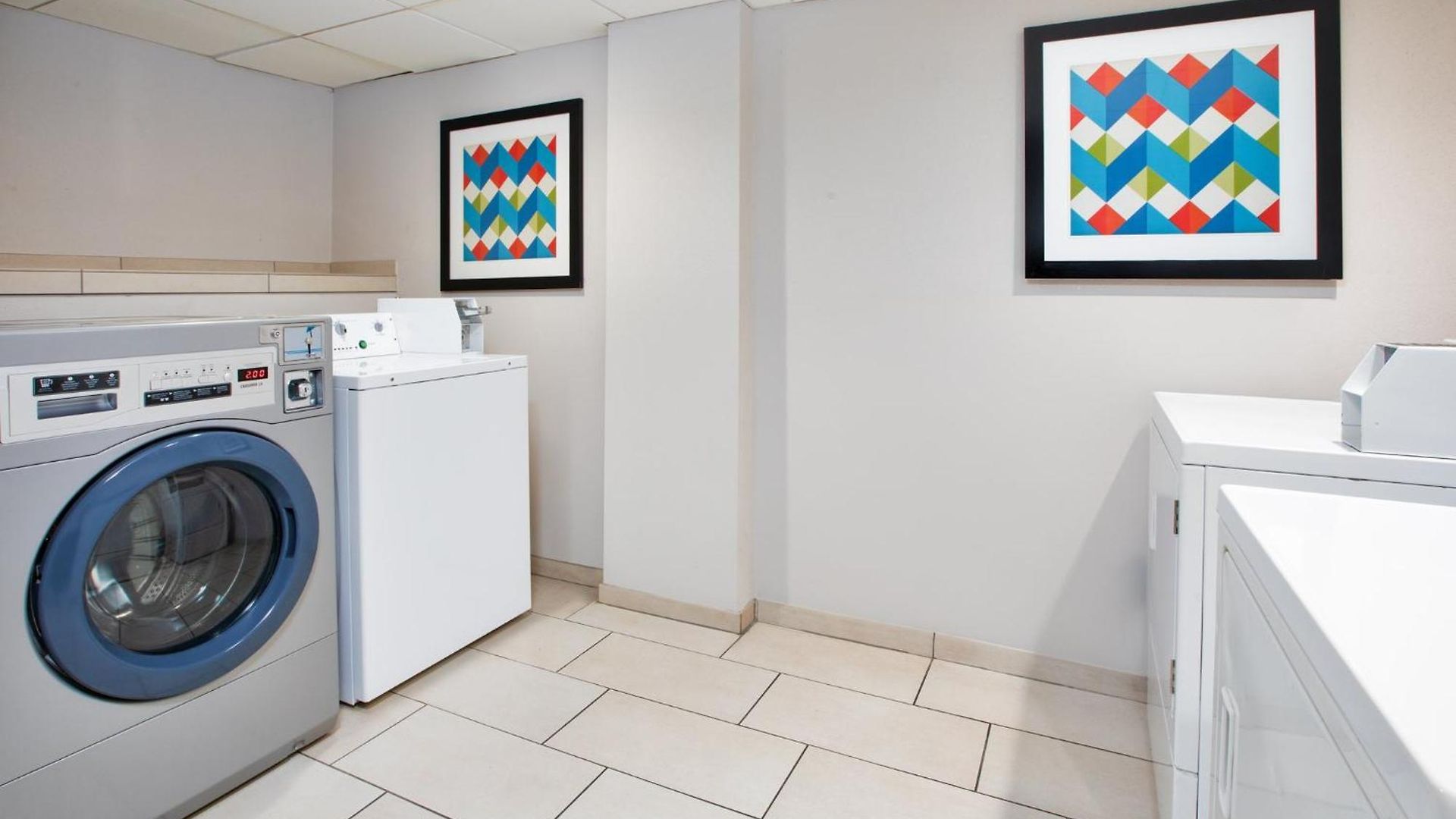 Express Nashville-downtown - Broadway By Ihg Hotel 3*