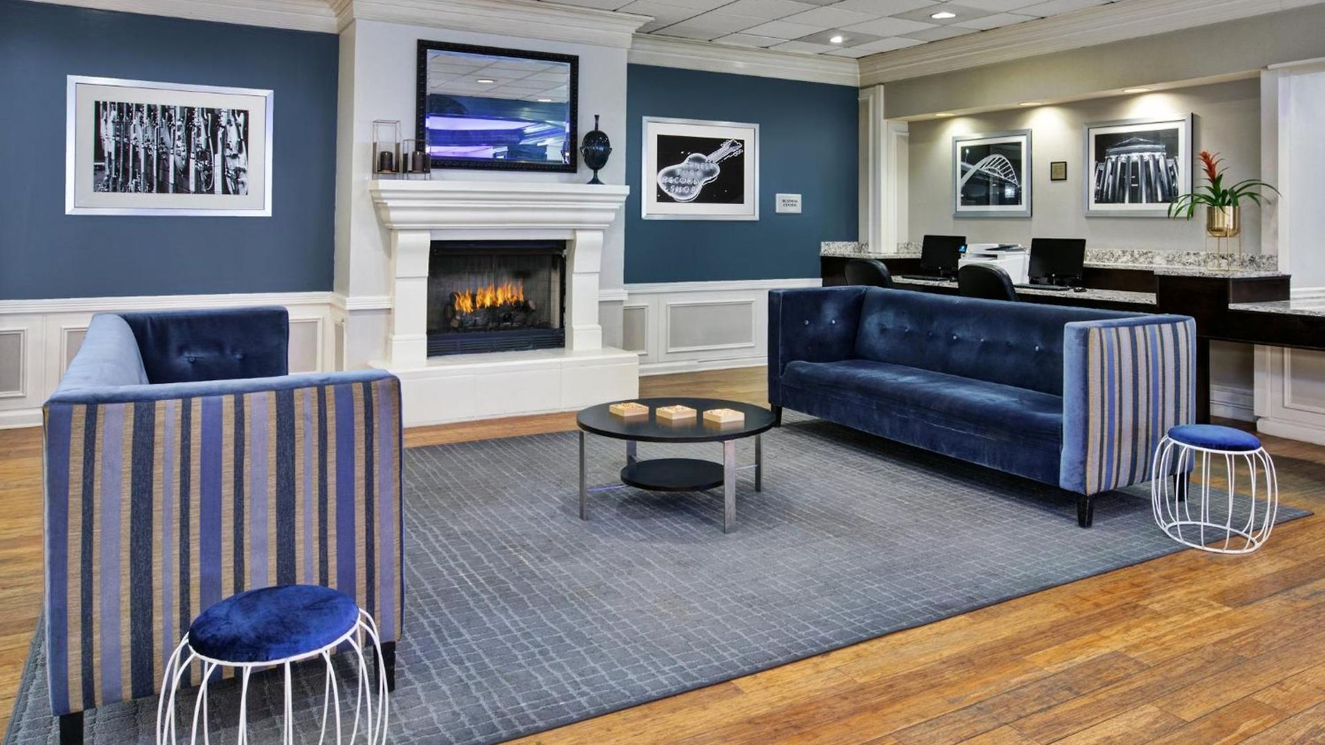 Express Nashville-downtown - Broadway By Ihg Hotel Nashville
