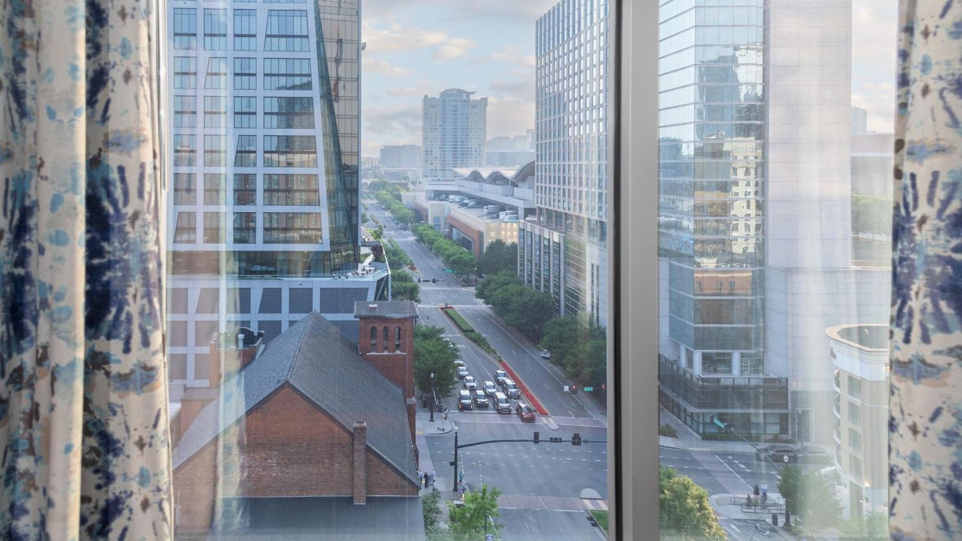 Hilton Garden Downtown Convention Center Hotel 3*