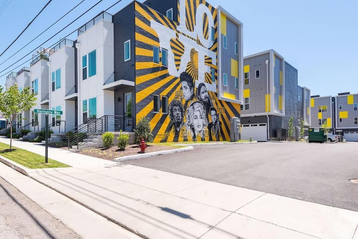 Holiday home Beautiful 3bd With 2 Story Rooftop For Nashville