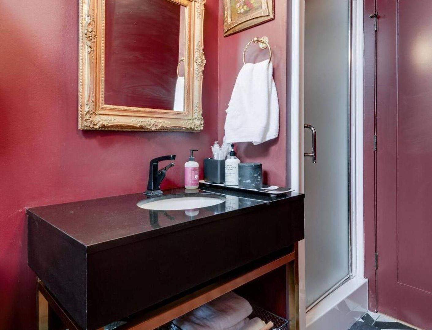 Holiday home Chic 2 Bed 2 Bath, In 12 South Nashville