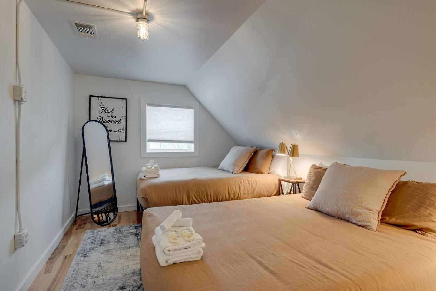 Bougie Squirrel Glam Pad