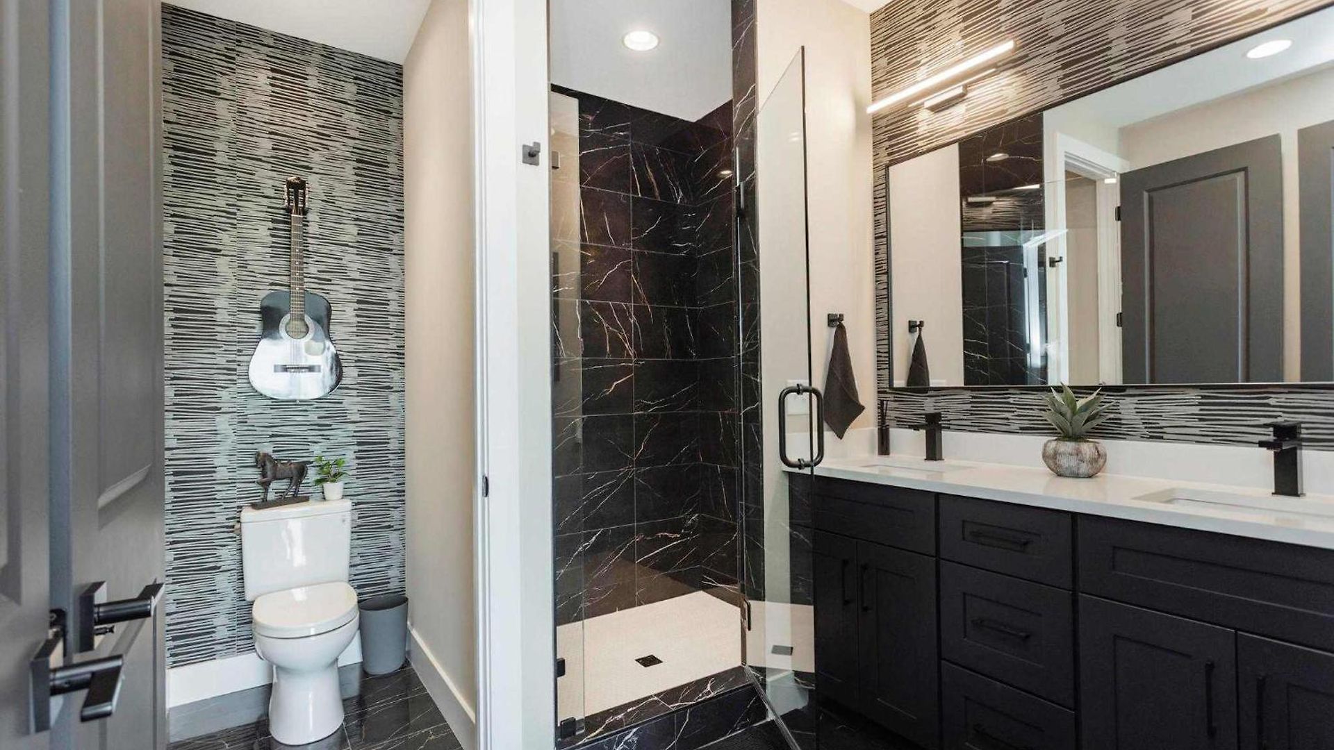 Holiday home Downtown Views Glam Stations Close To Broadway *