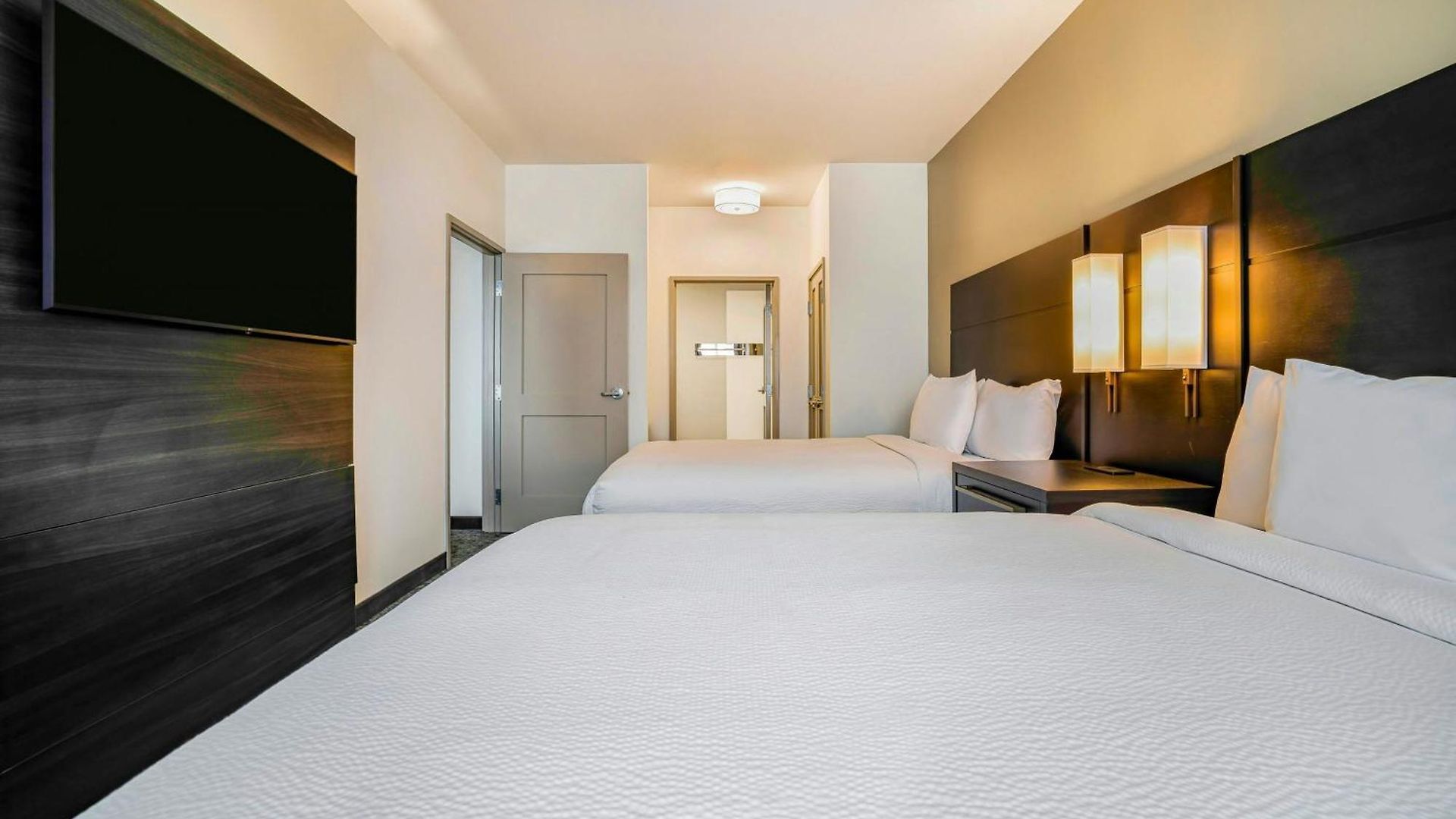 By Marriott Metro Center 3* Nashville