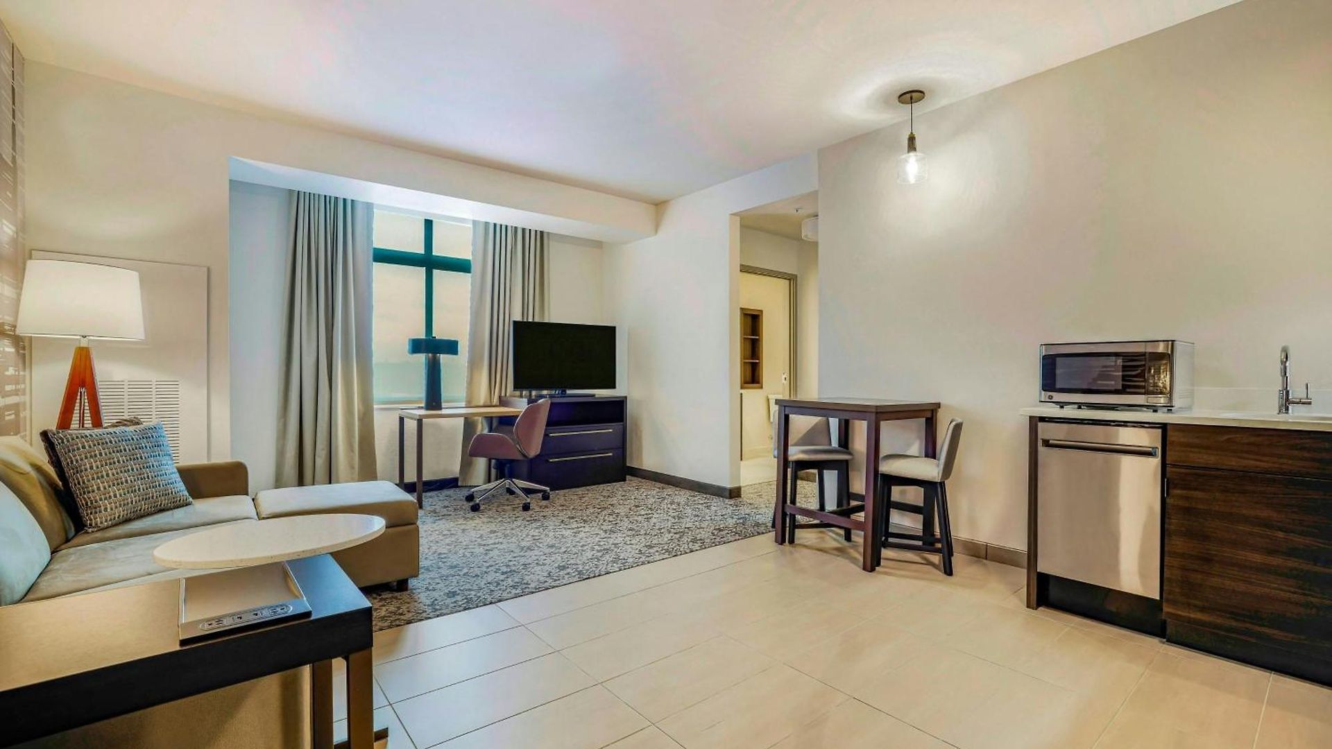 Hotel By Marriott Metro Center Nashville