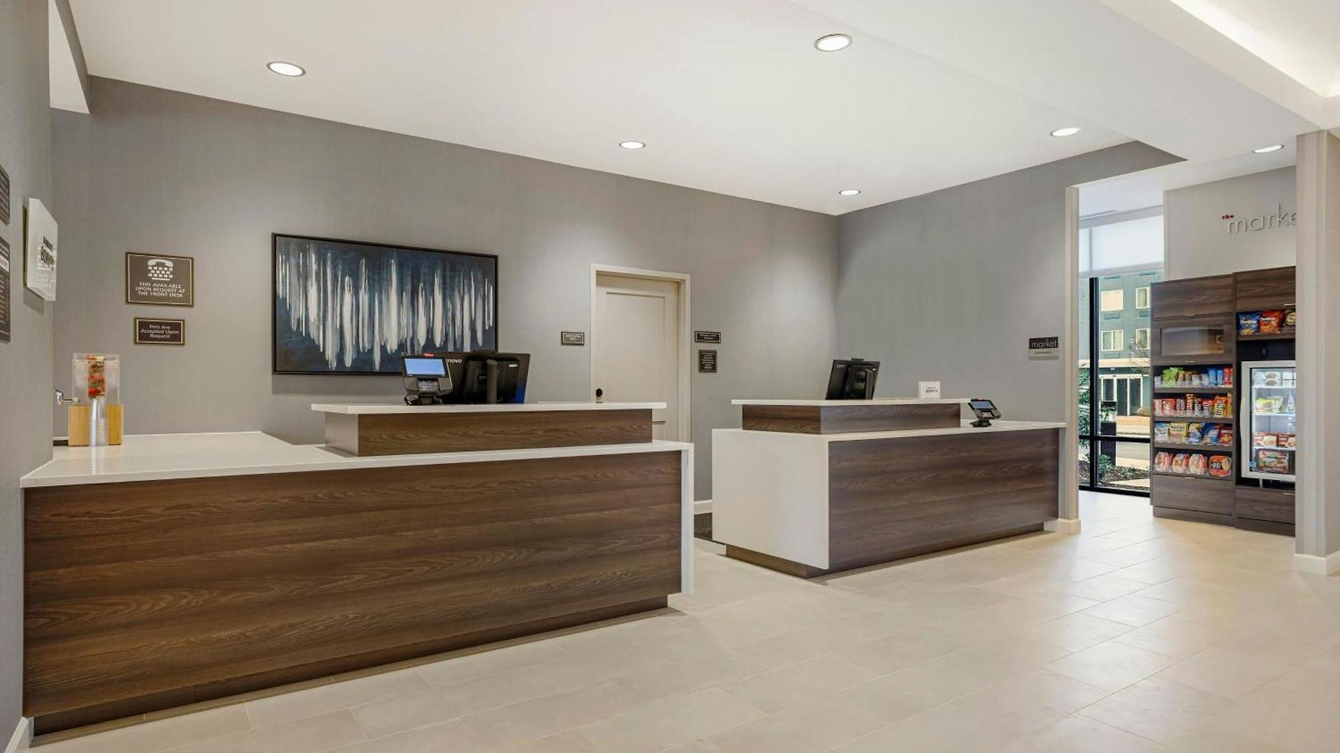 Hotel By Marriott Metro Center 3*