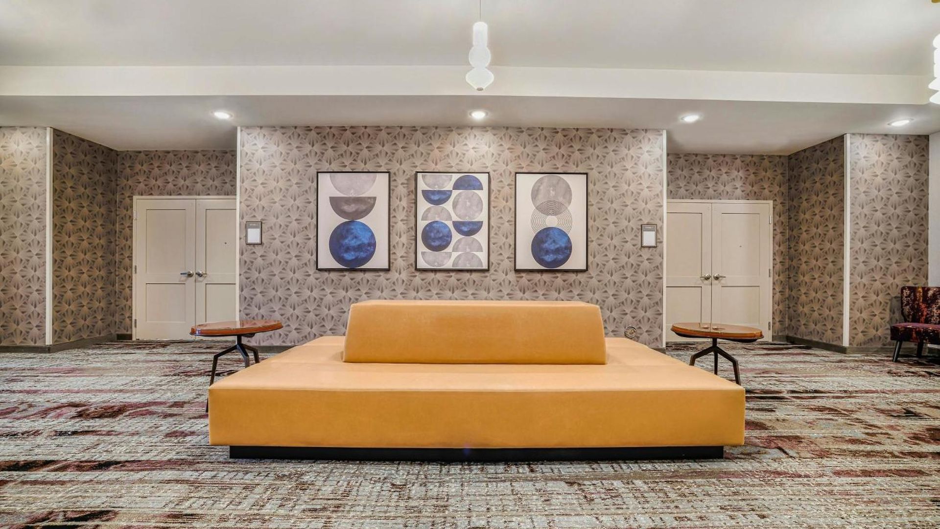 By Marriott Metro Center Hotel Nashville