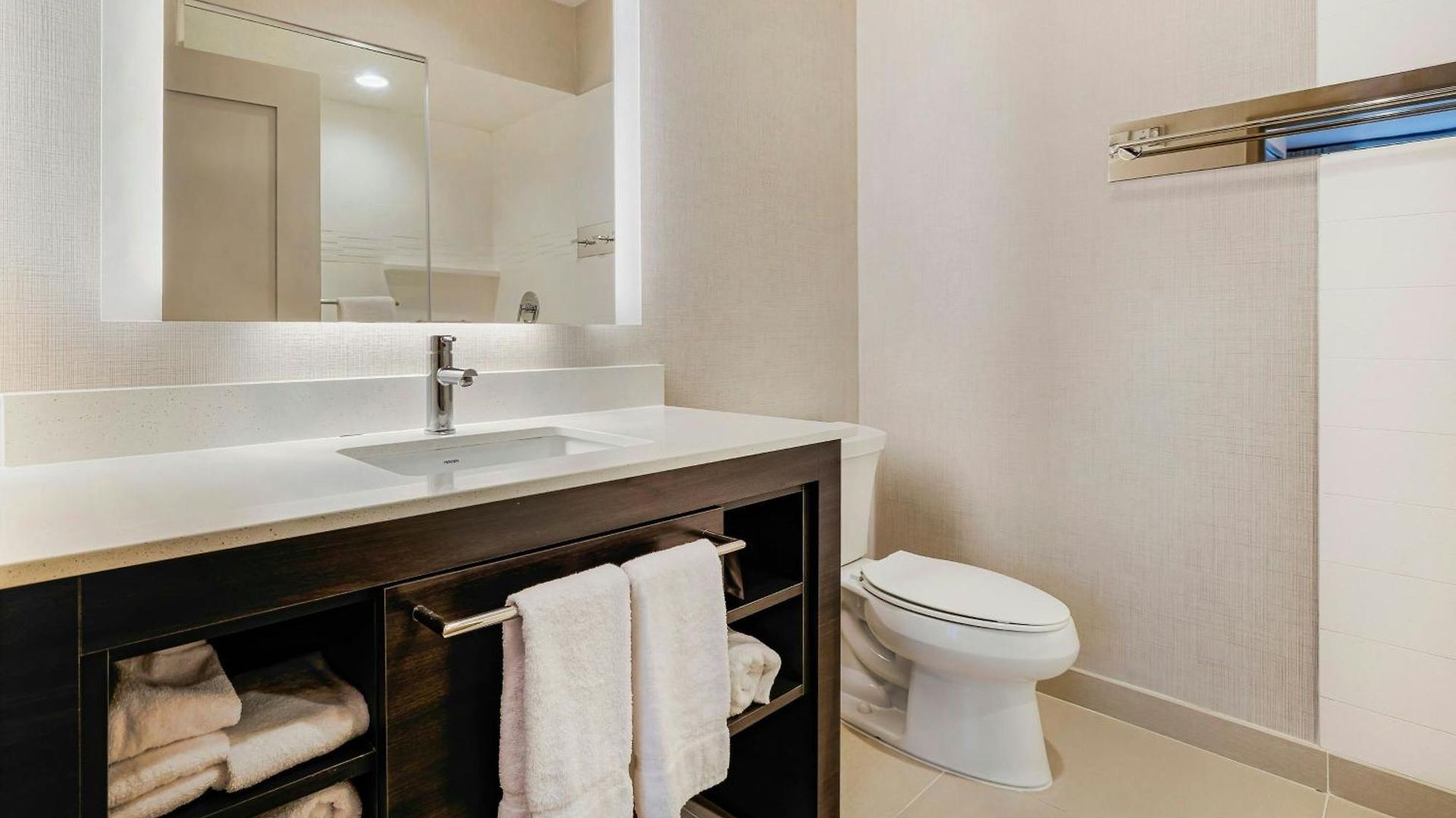 By Marriott Metro Center 3*