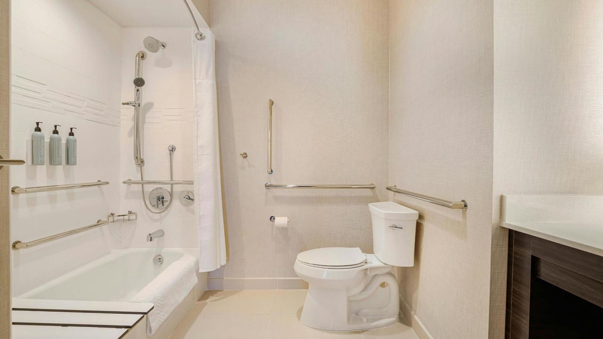 By Marriott Metro Center 3*
