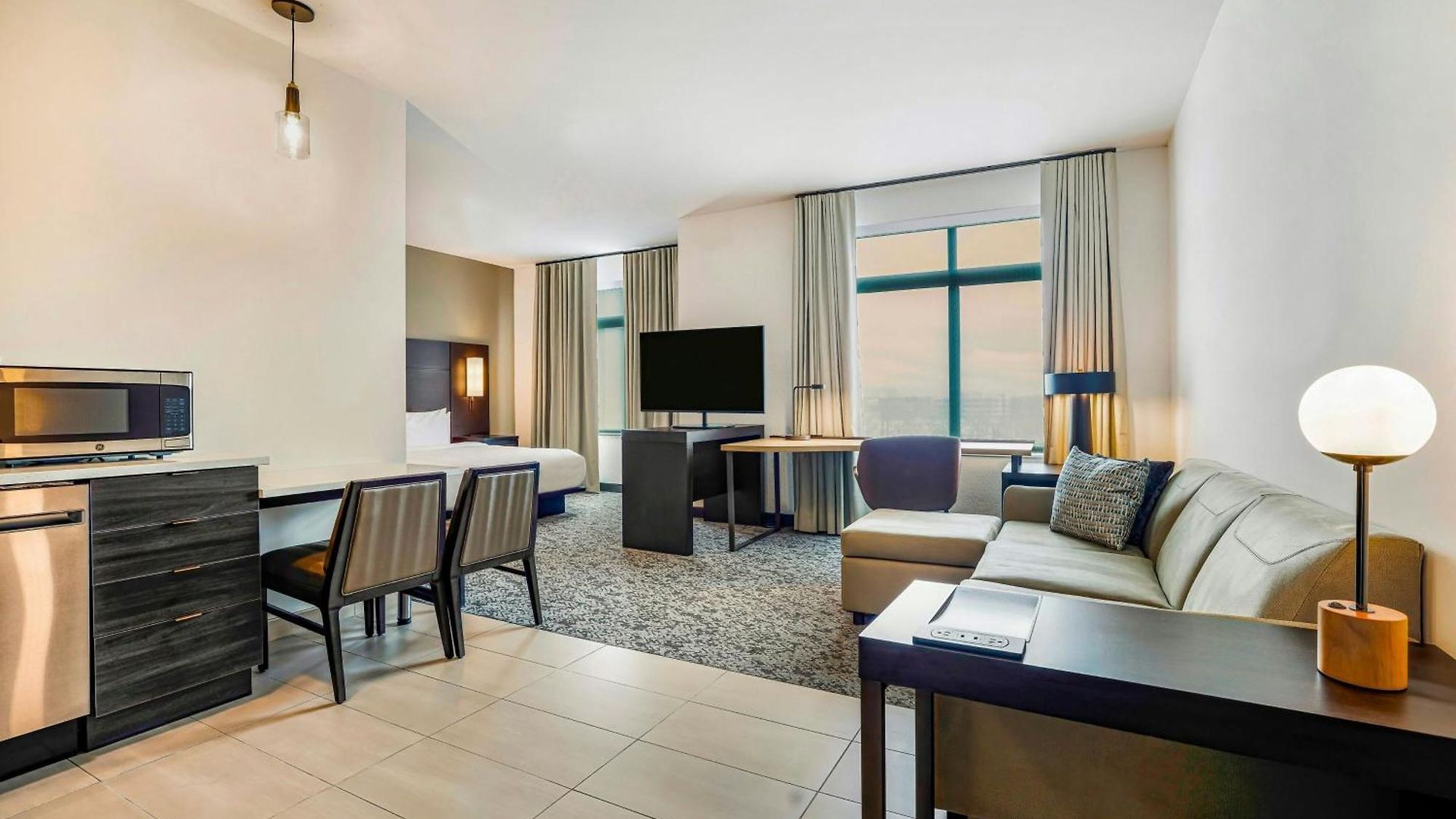By Marriott Metro Center 3* Nashville