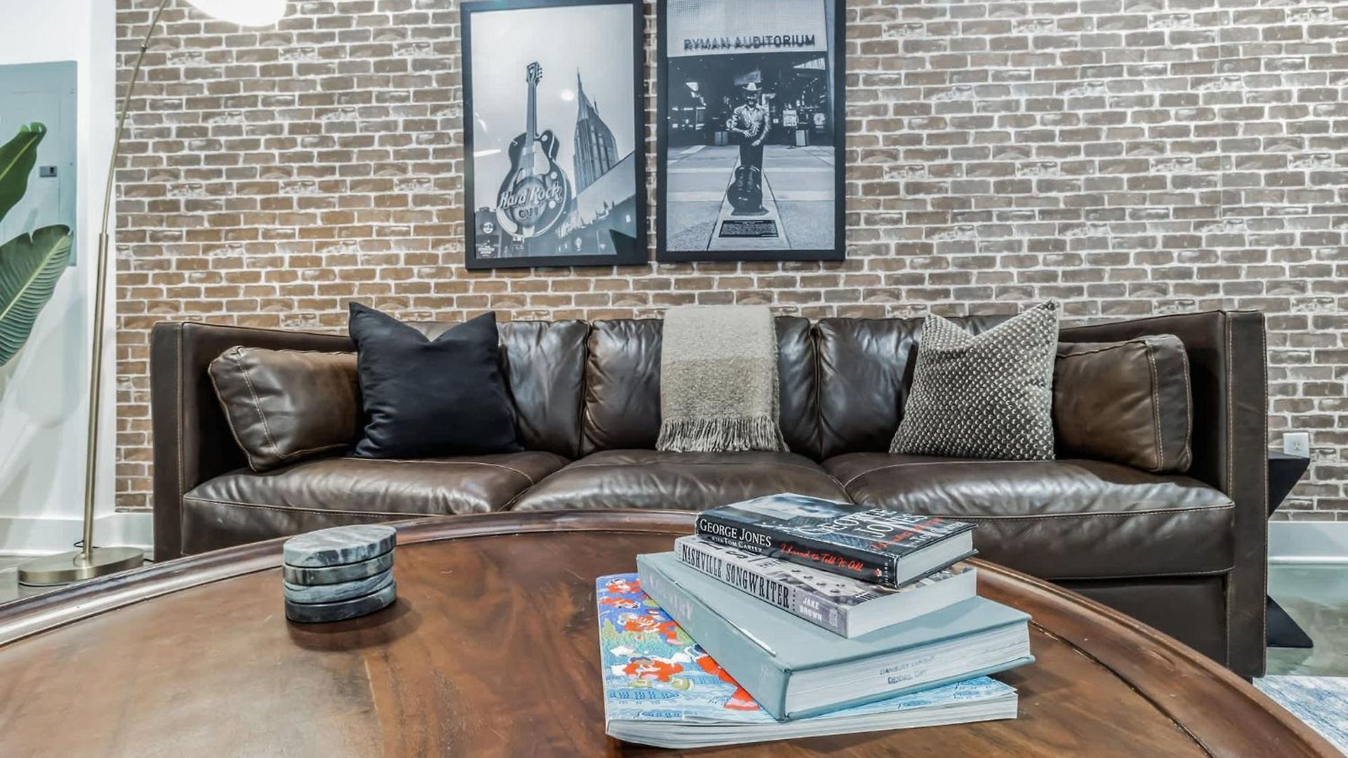 1 Bdr Loft Close To Vanderbilt Hospital * Nashville