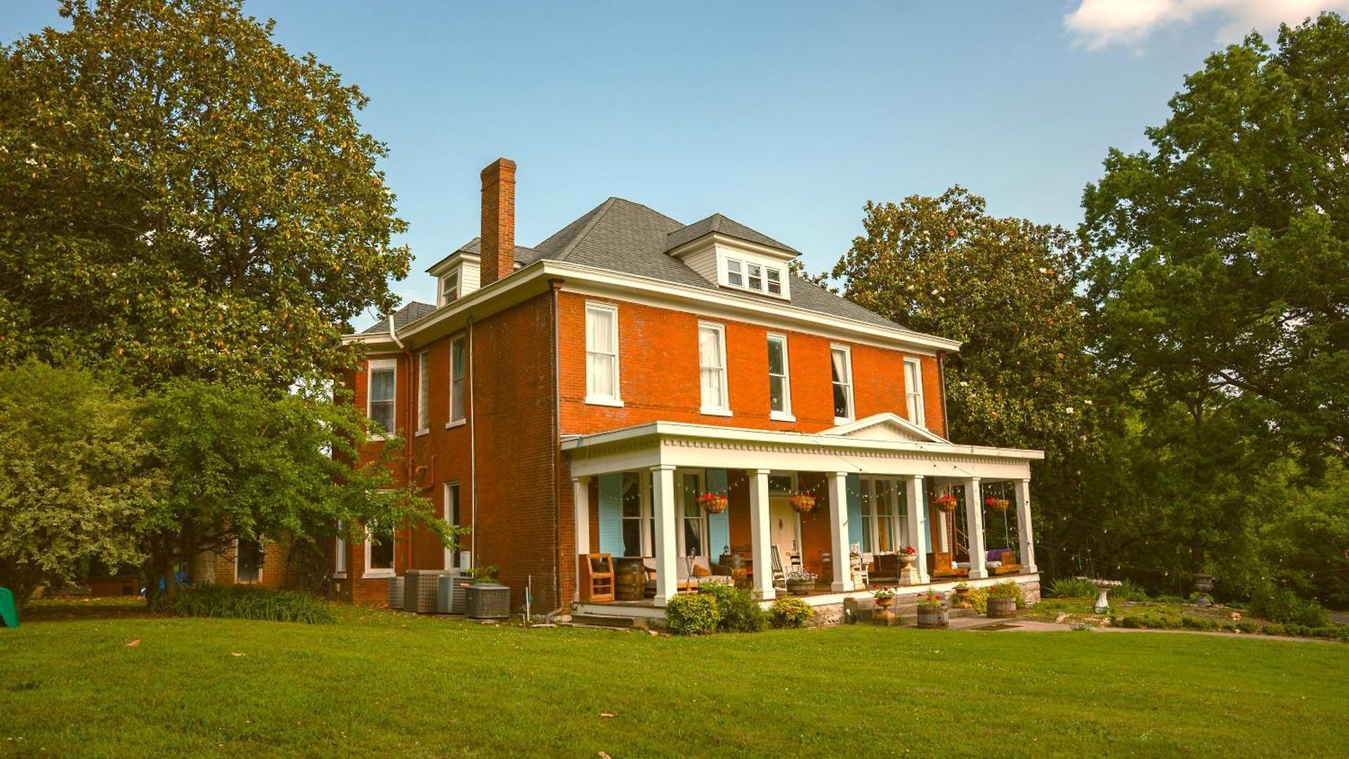 The Magnolia Mansion 6 Minutes To Broadway On 4 Acres *