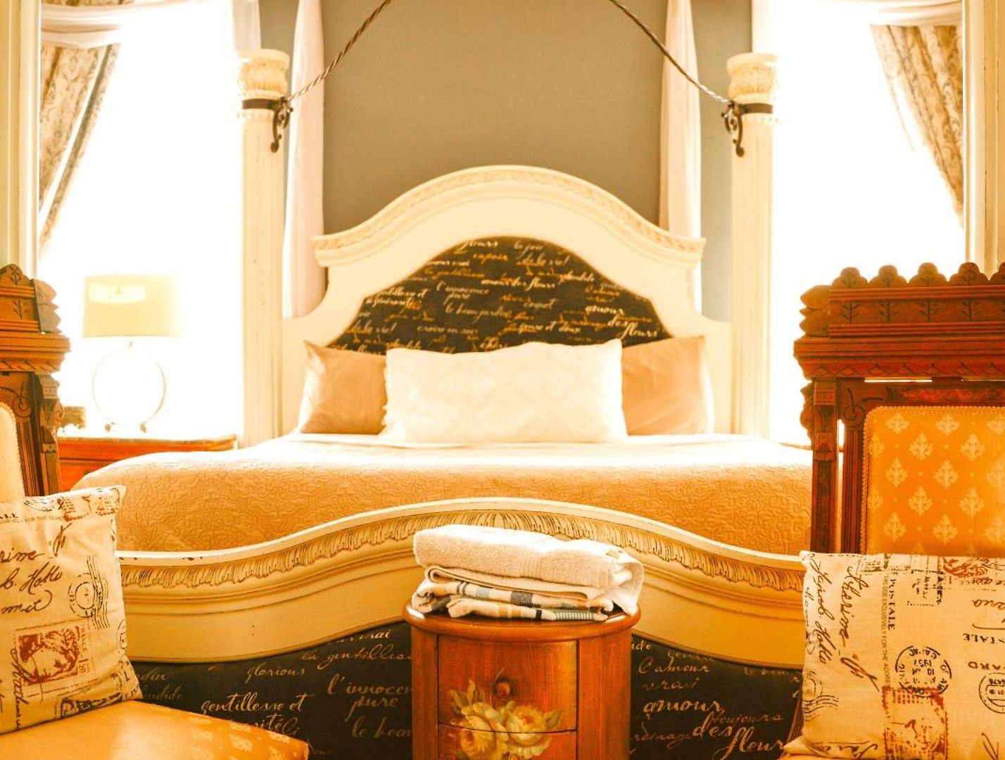 Holiday home The Magnolia Mansion 6 Minutes To Broadway On 4 Acres