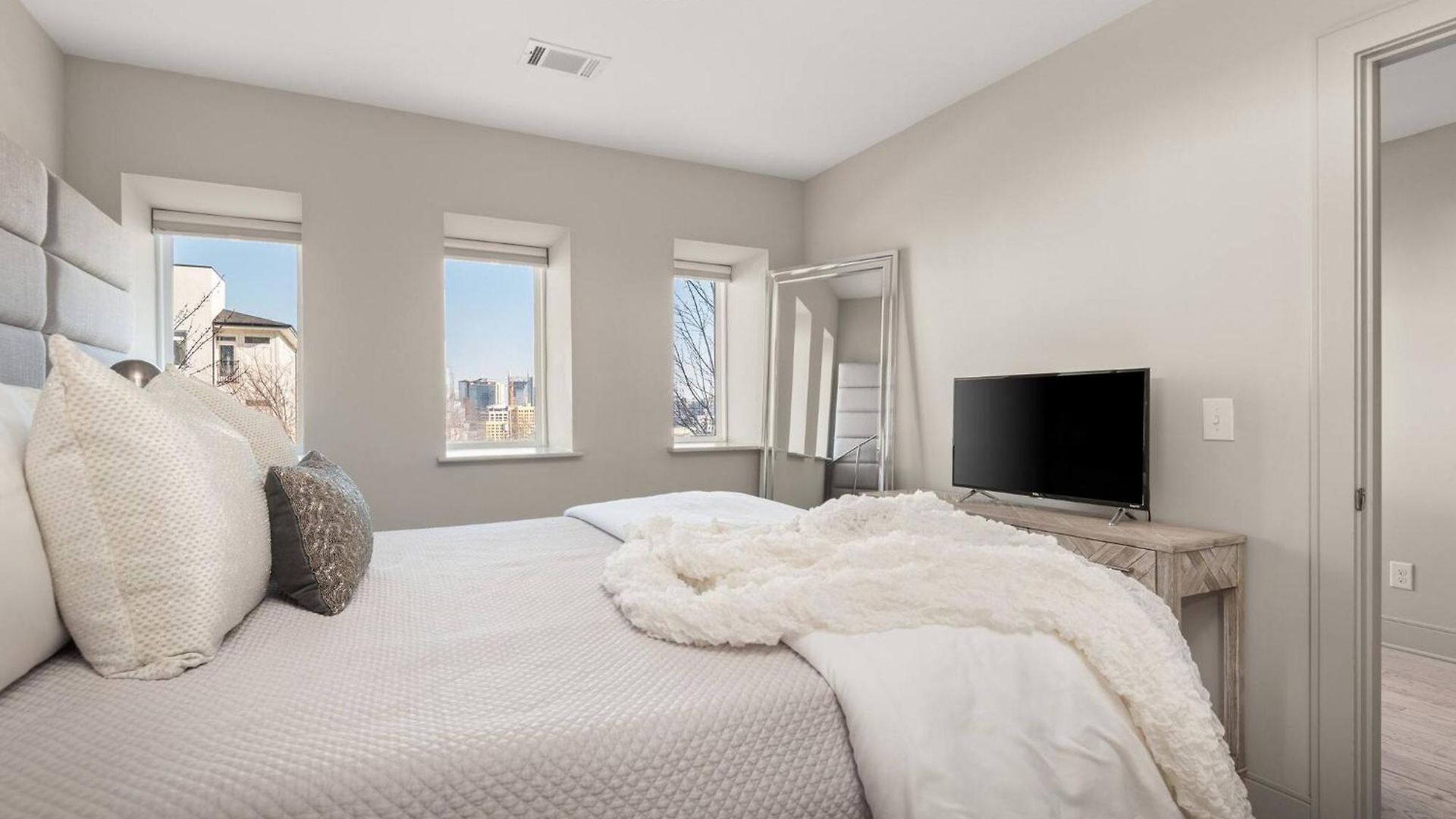 Stella | Downtown Gulch | 7 Min Drive To Broadway! * Nashville
