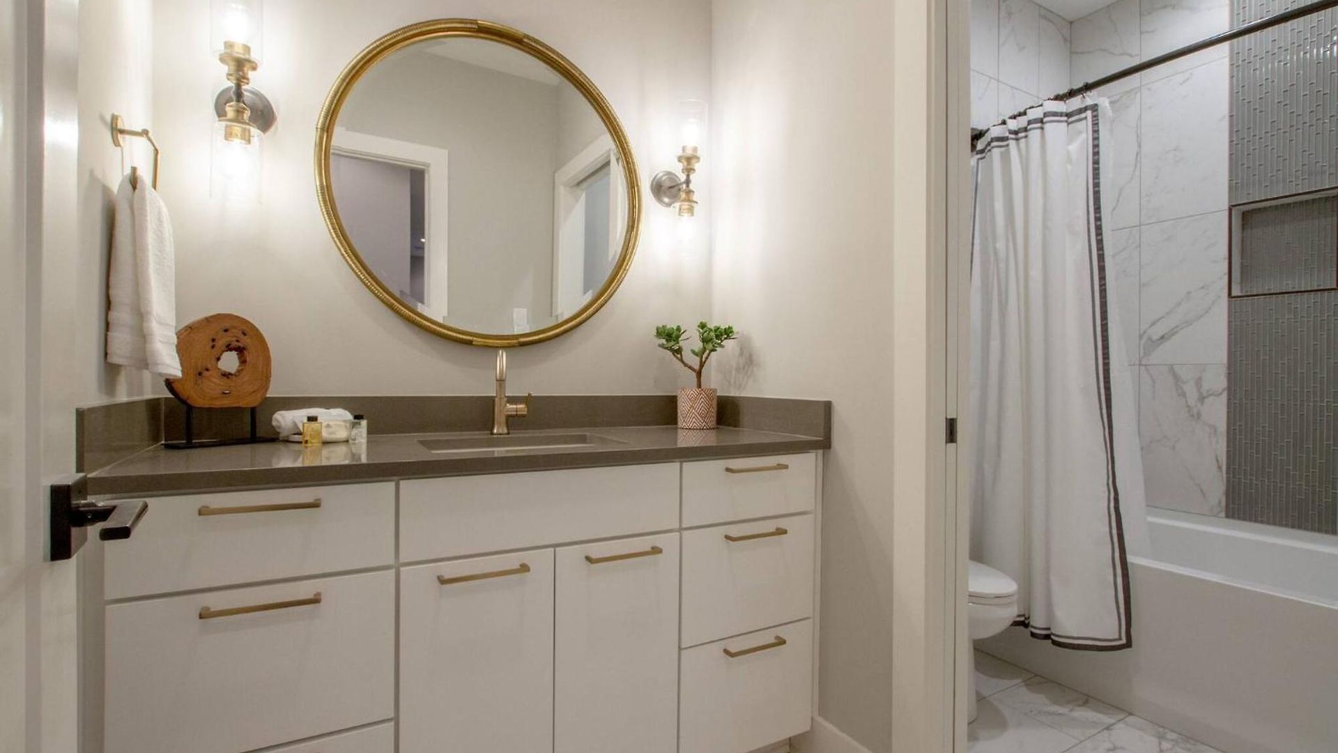 Holiday home The Augustine! | Views, Gym, Walk To Gulch Nashville