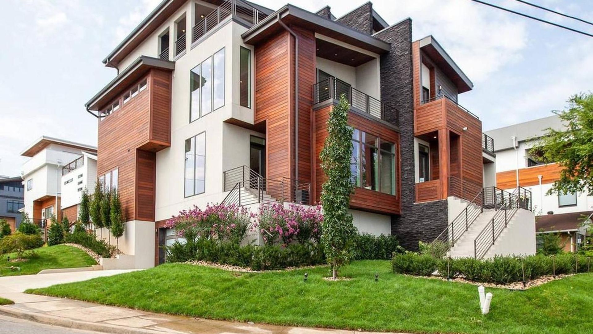 The Augustine! | Views, Gym, Walk To Gulch * Nashville