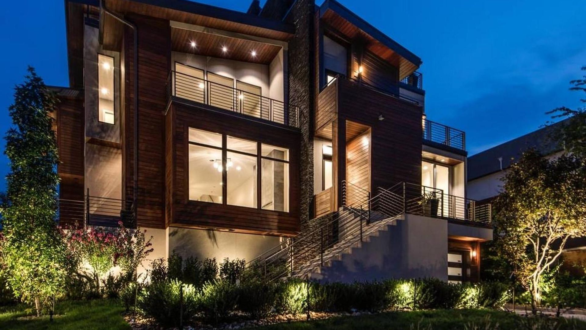 The Augustine! | Views, Gym, Walk To Gulch *