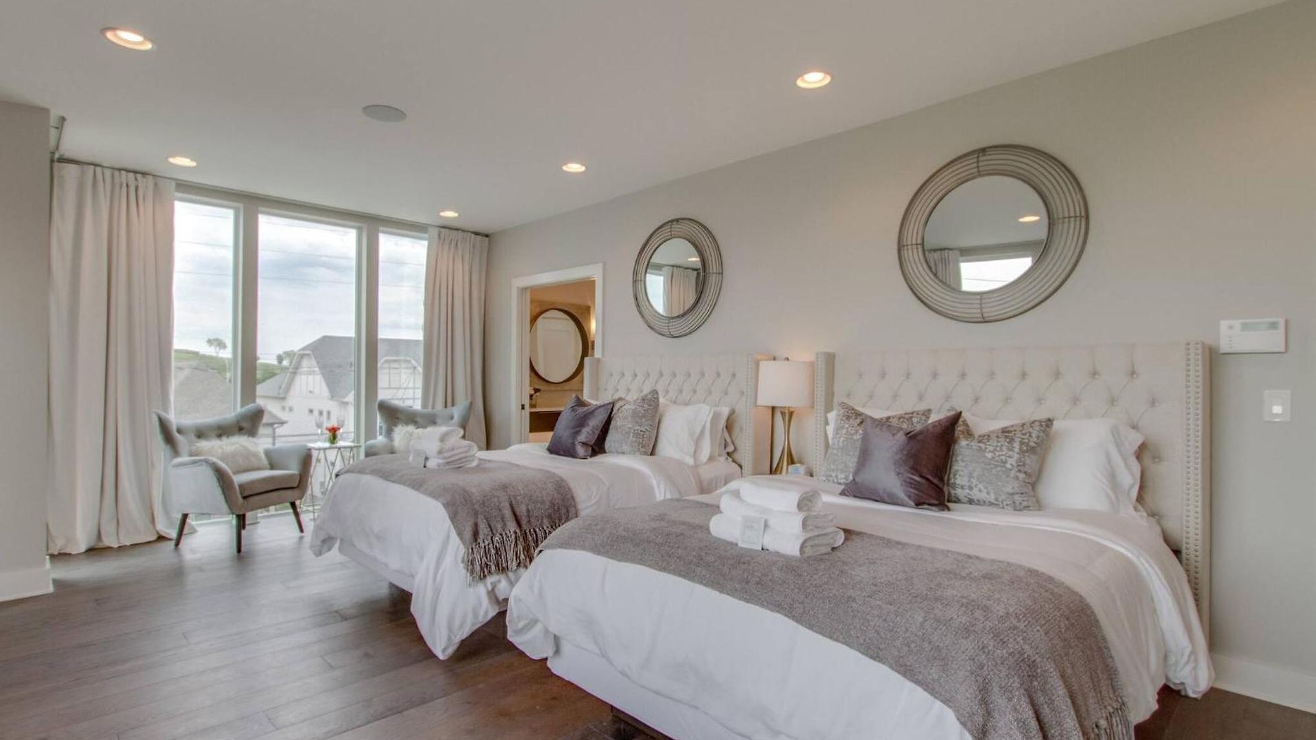 Holiday home The Augustine! | Views, Gym, Walk To Gulch *