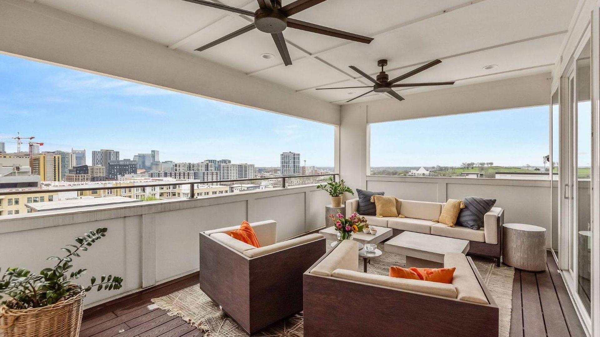 Hill House | Walk To Gulch! Sauna, Hot Tub, Gym! Nashville