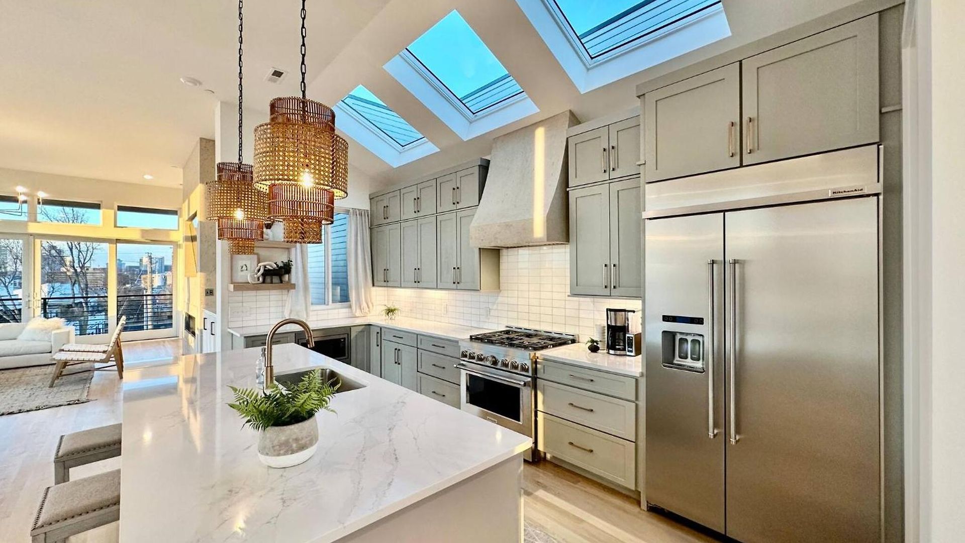 Archer House | Hot Tub Rooftop | Downtown Luxury! *
