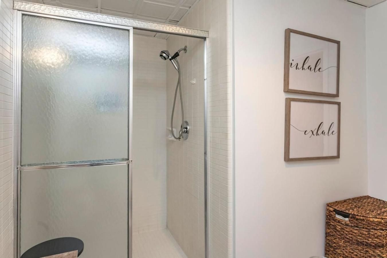 Holiday home Two On Music Row That Sleeps 14 With Pool And Parking