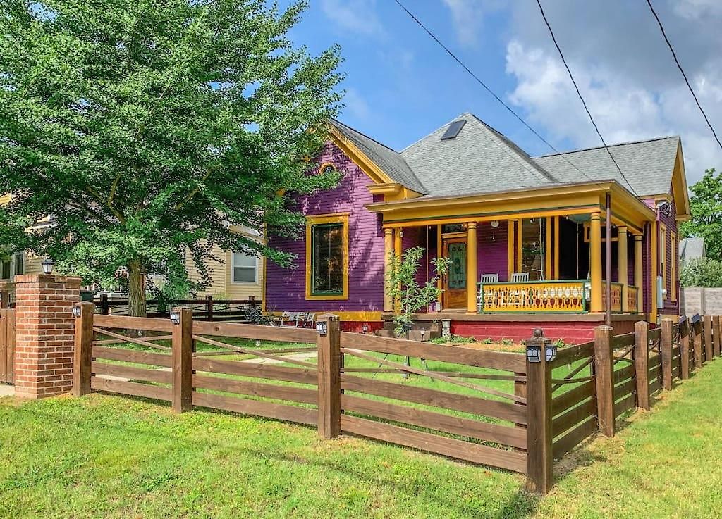 Eclectic Pet Friendly In East Holiday home Nashville