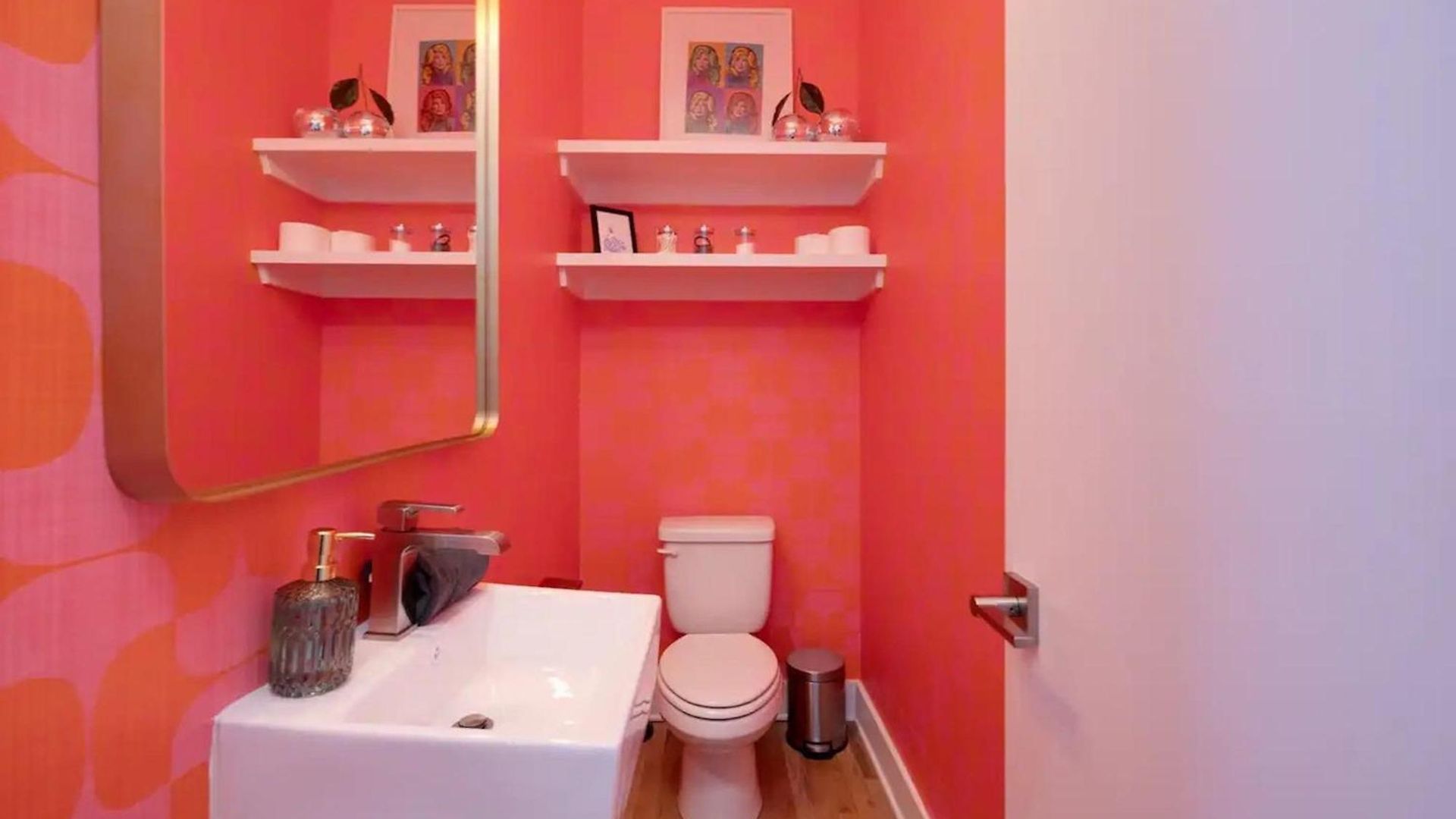 Dolly's Disco - Stylish 2 Bdr Holiday home