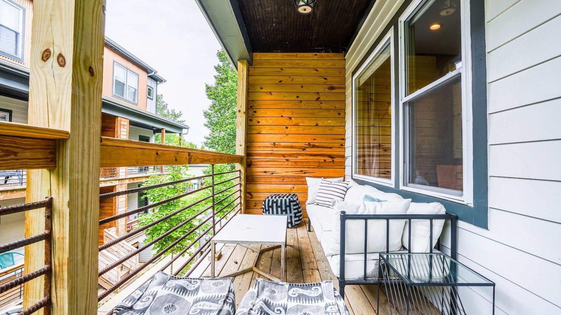 Holiday home Chic Townhome In Trendy East Nash