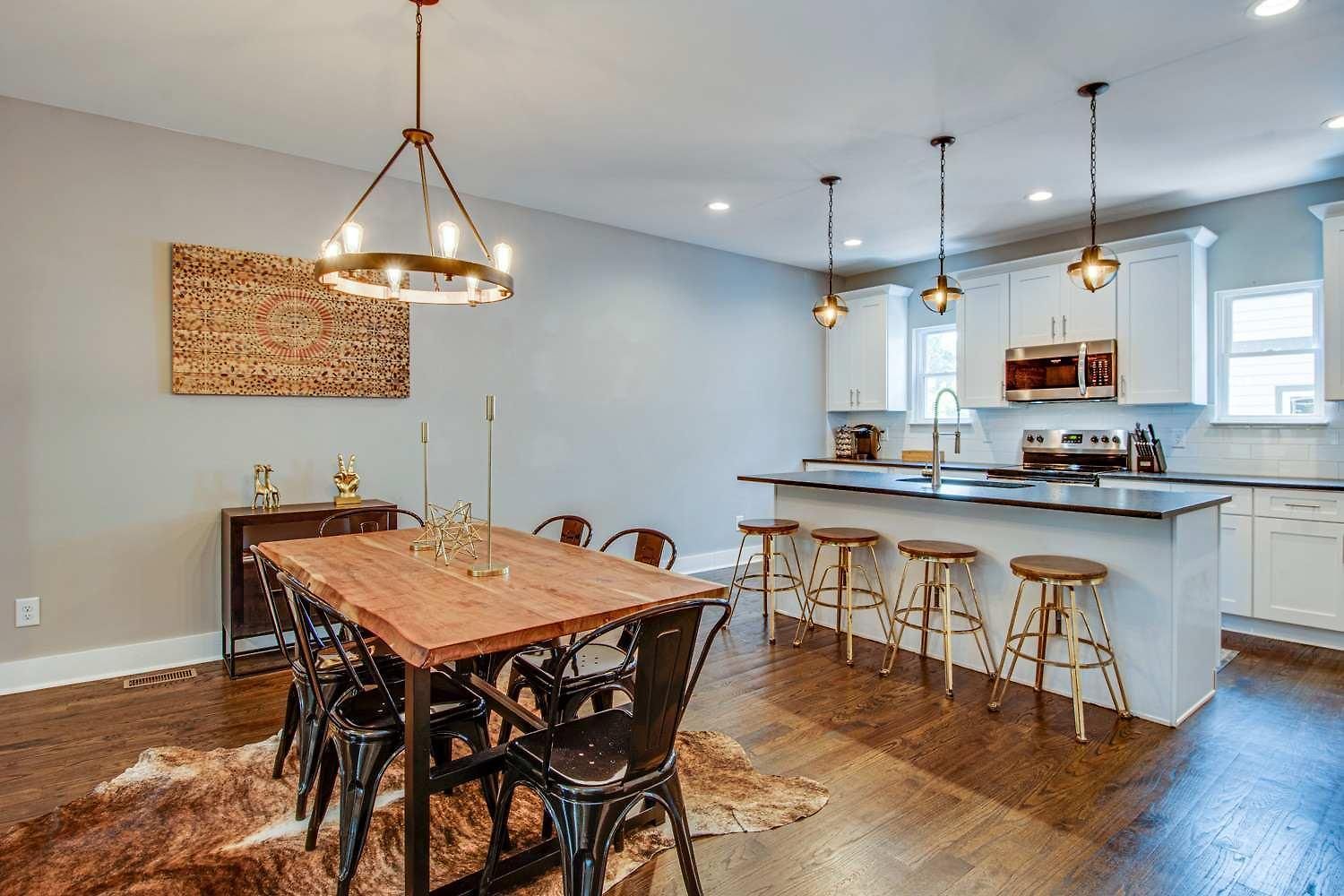 Side By Side Townhomes In East * Nashville