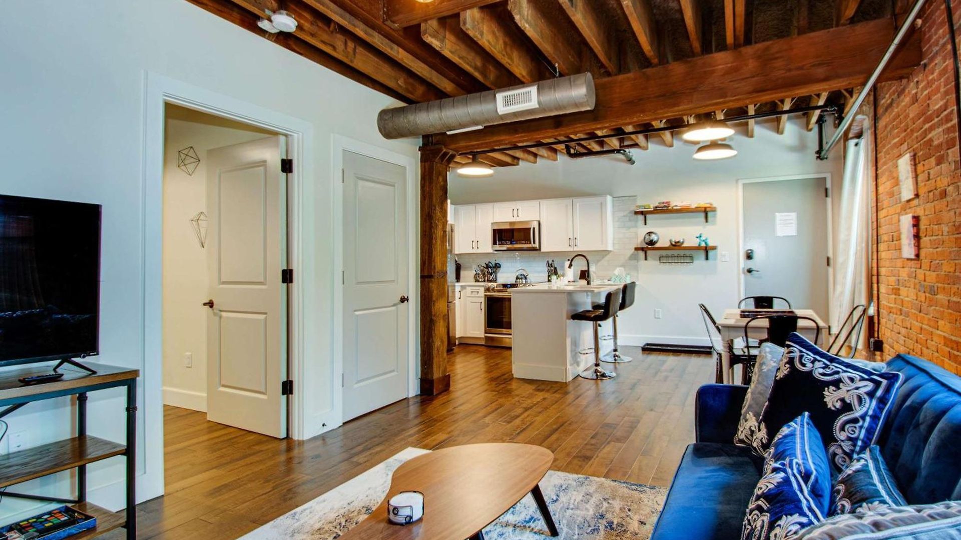 Stellar Sleeps 4 10 Mins From Broadway *