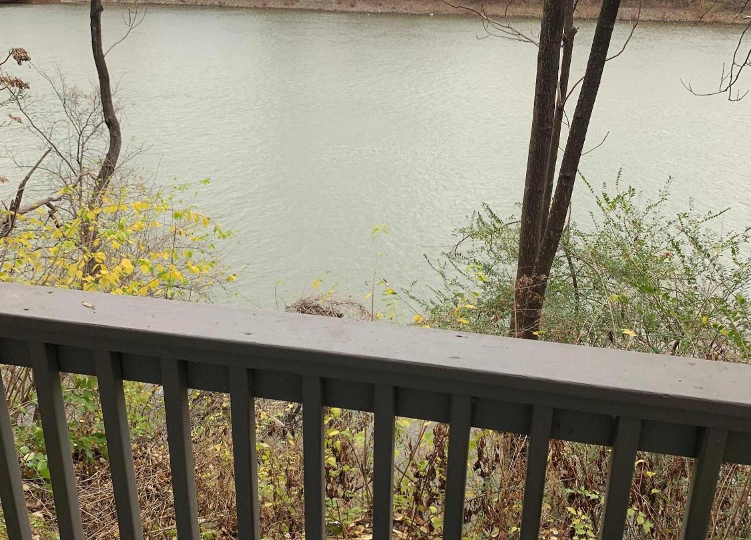 Riverfront In Dt Holiday home *