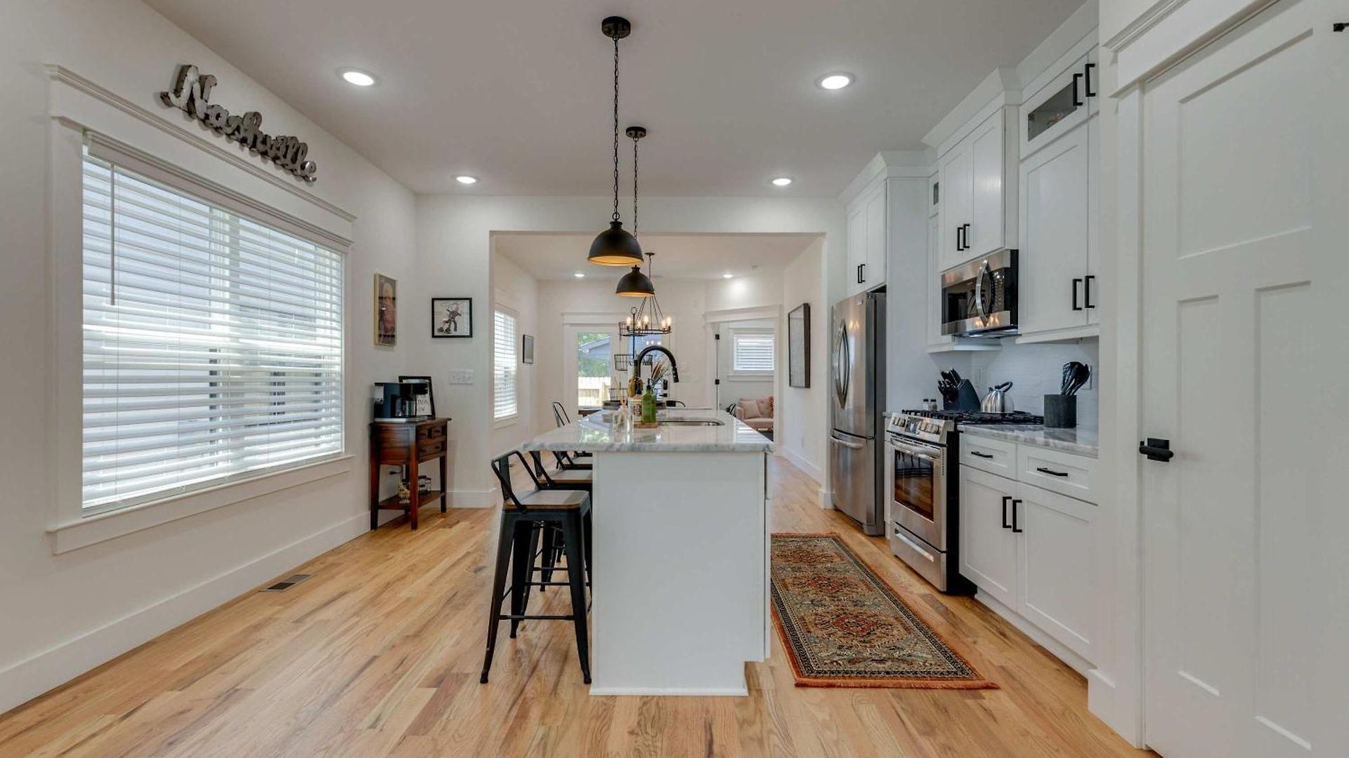 Holiday home Sleek & Convenient East *