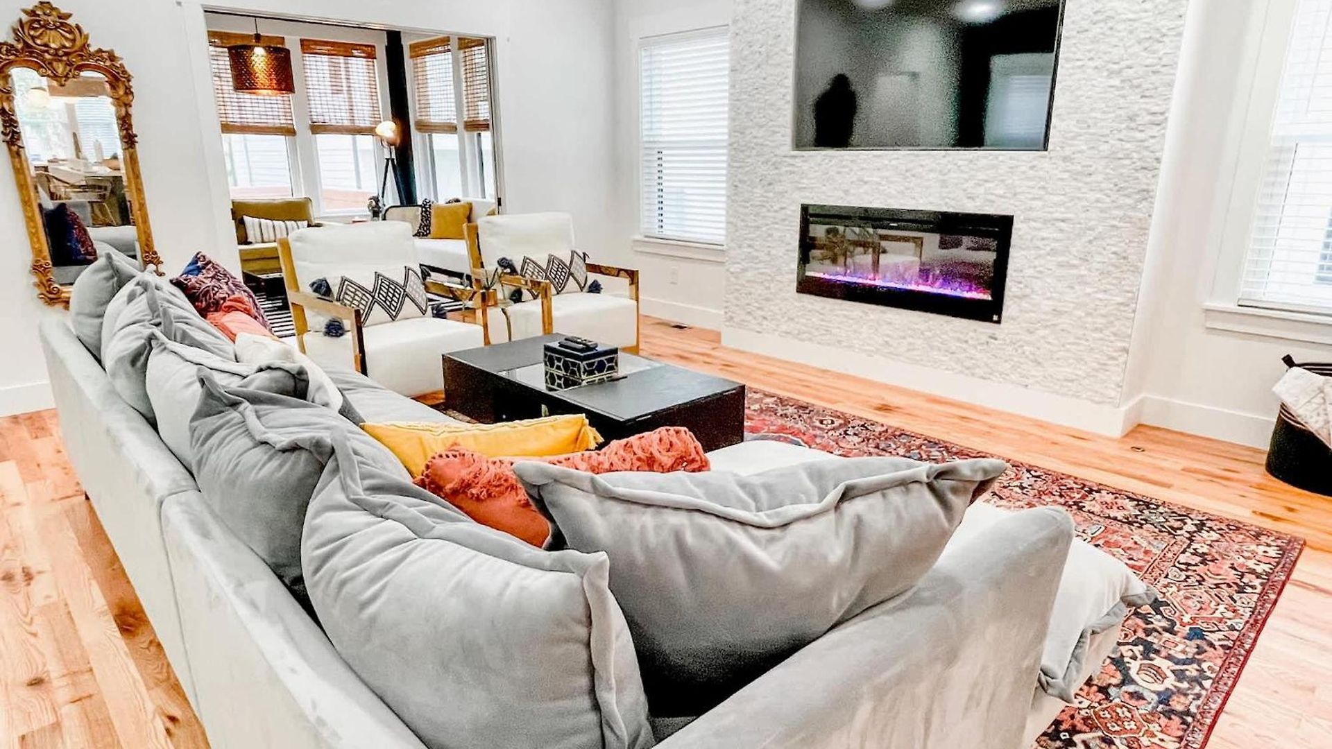 Glamorous 3 Bdr In East - Pet Friendly Holiday home *