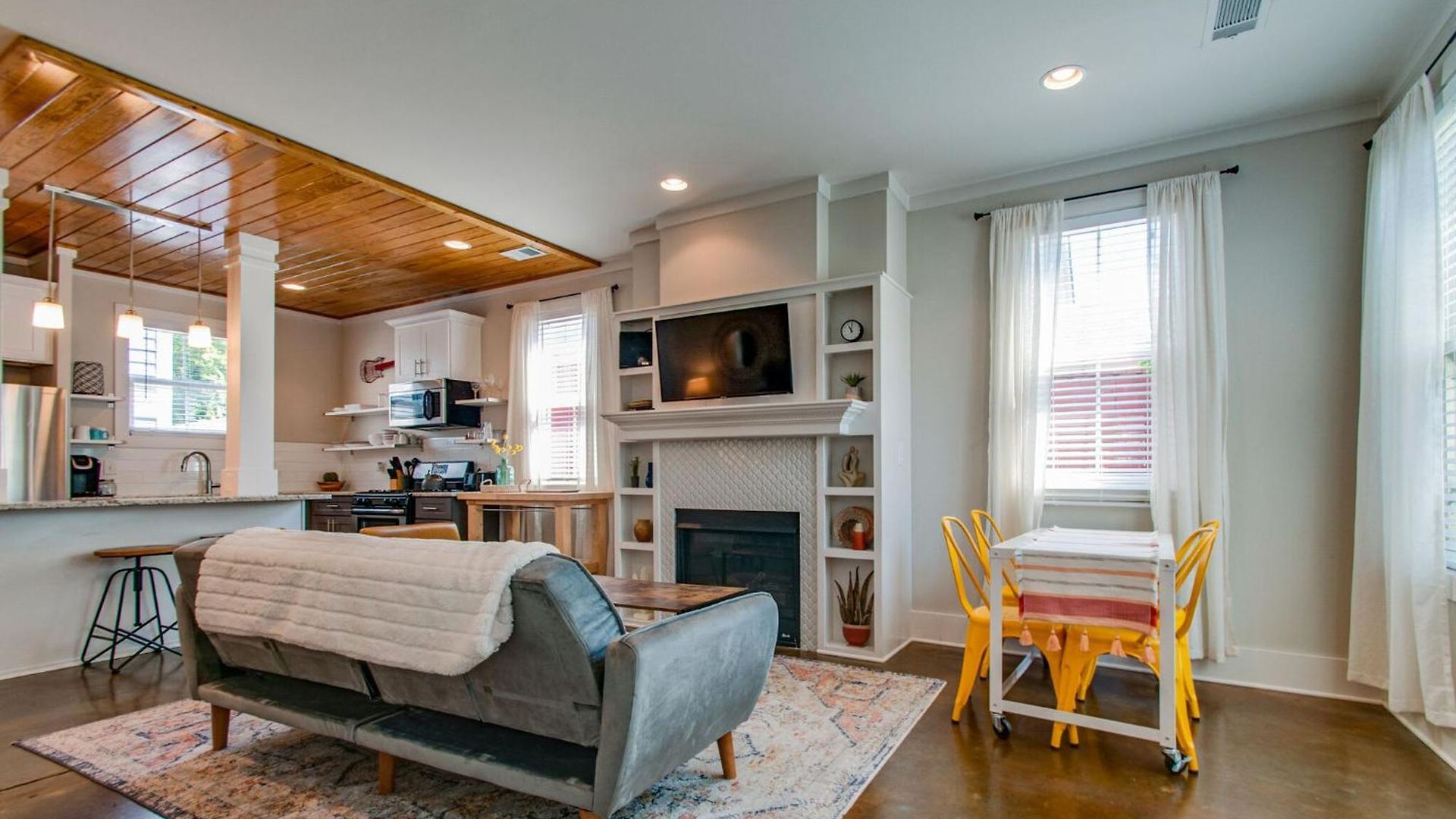 Charming - Near Dt Pet Friendly *