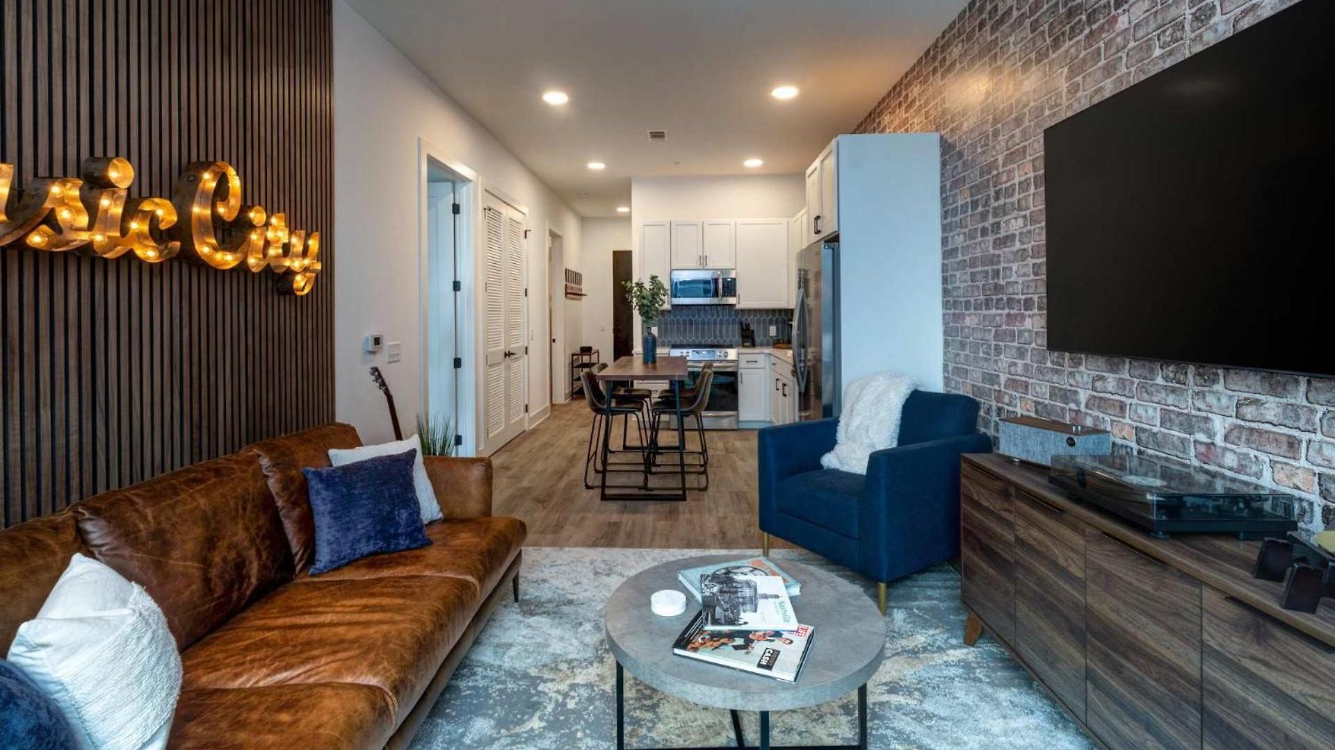 Trendy Close To Nissan Stadium Holiday home