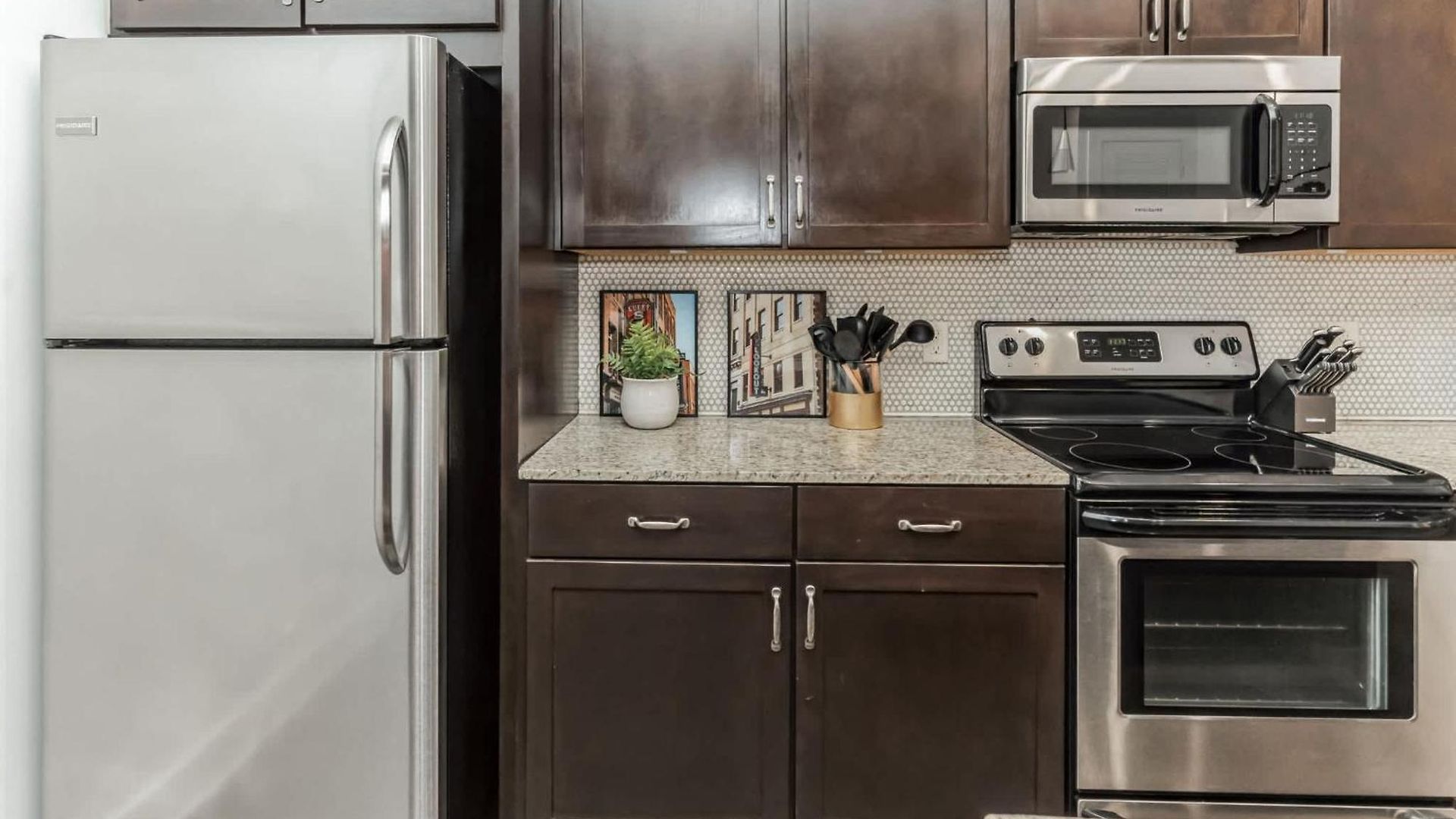 1 Bedroom Loft Near Centennial Park