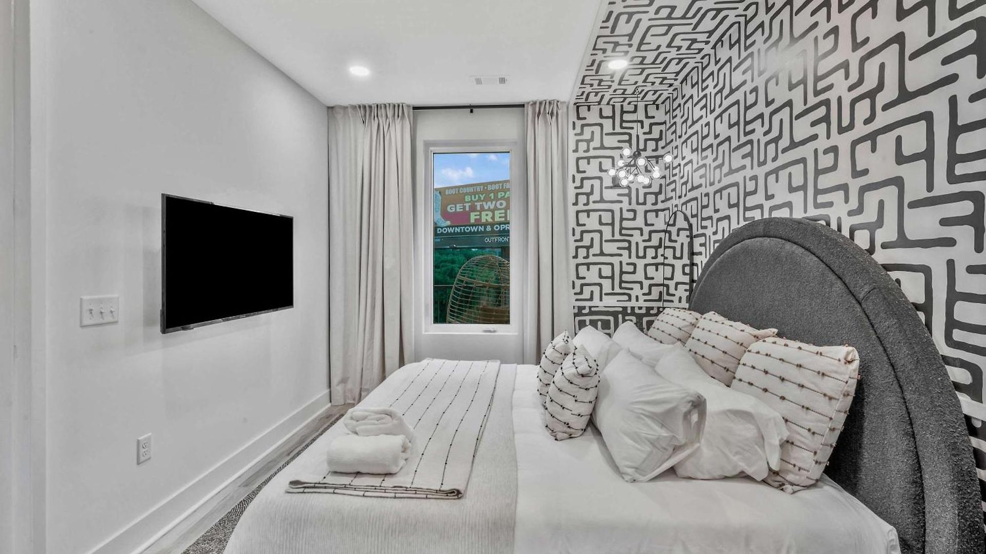Penthouse View Flat Modern Design With Balcony Apartment