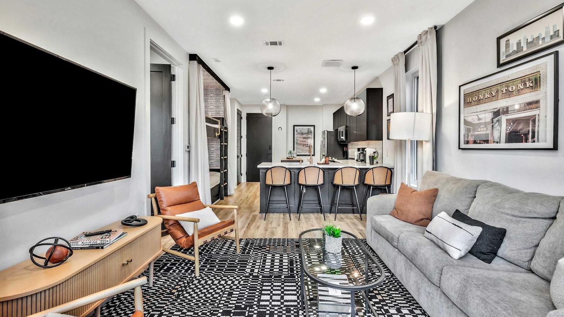 Penthouse View Flat Modern Design With Balcony Apartment *
