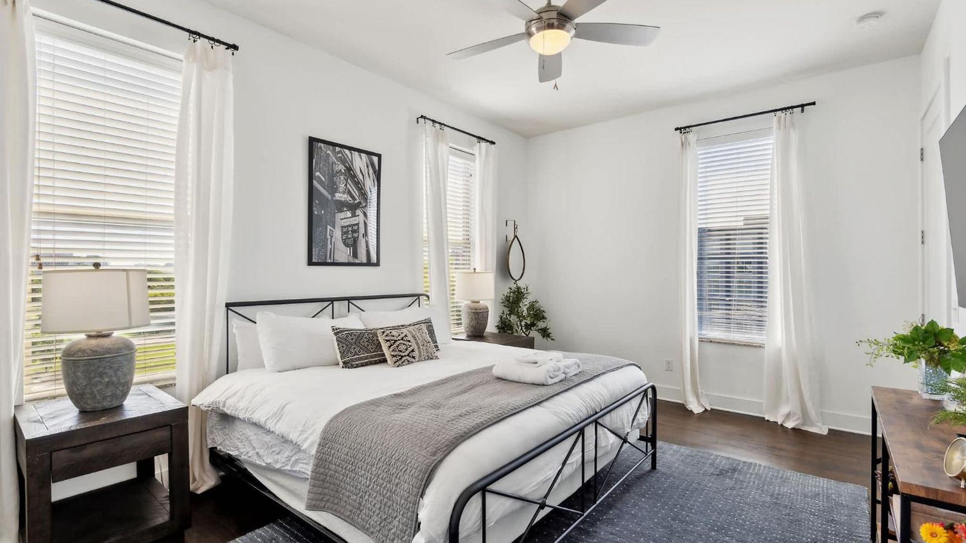 1 Bdr Loft Centrally Located In West End * Nashville