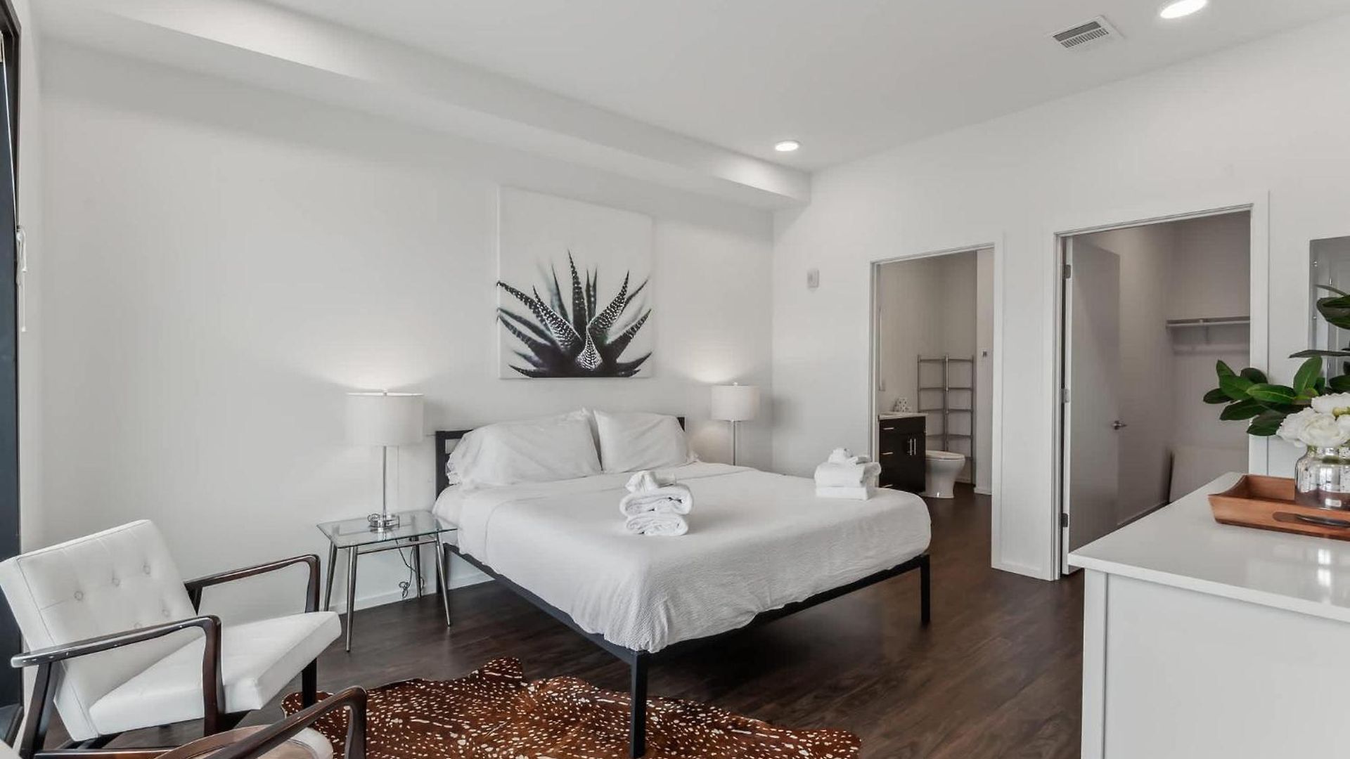 Chic For 8 In Desirable Gulch Neighborhood Holiday home Nashville