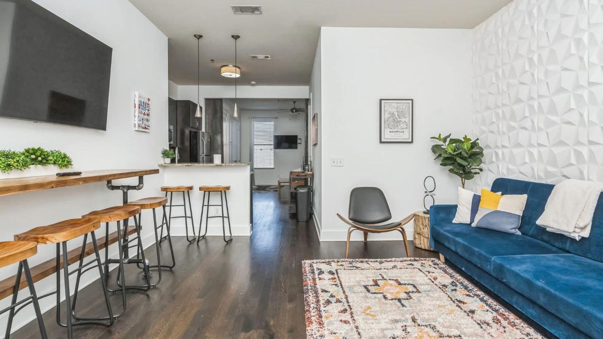 Electric Geometric - Fit For 4 Holiday home Nashville