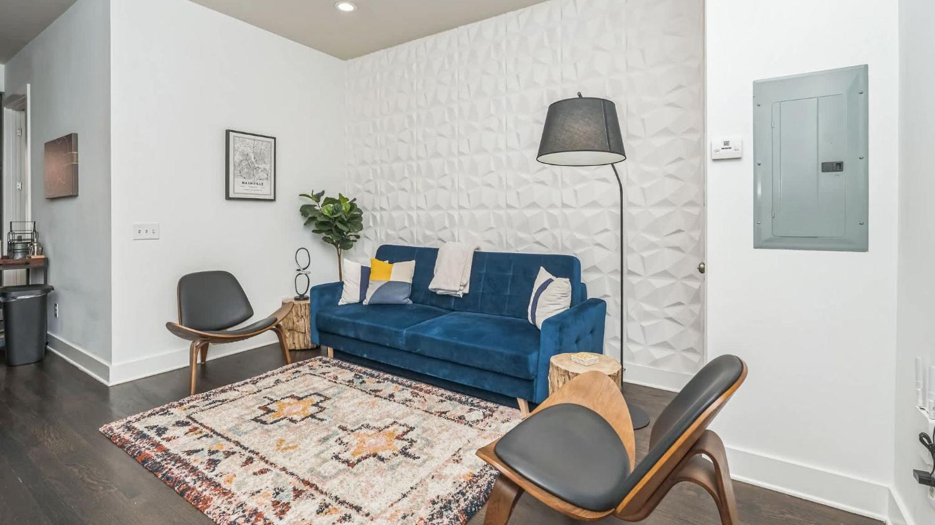 Electric Geometric - Fit For 4 Holiday home *